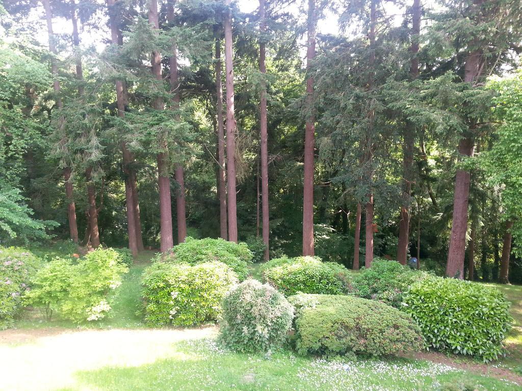 Un Weekend A Rochefort-En-Terre Hotel Bagian luar foto